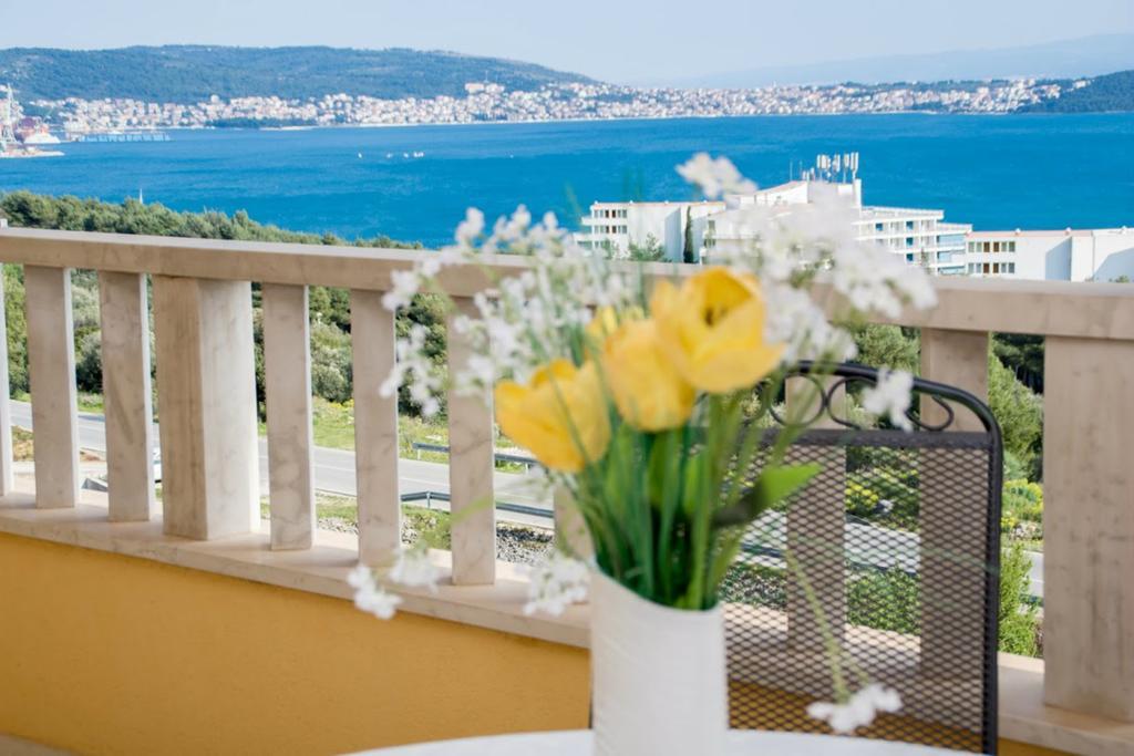 Apartments Meri Seget Vranjica Exterior photo