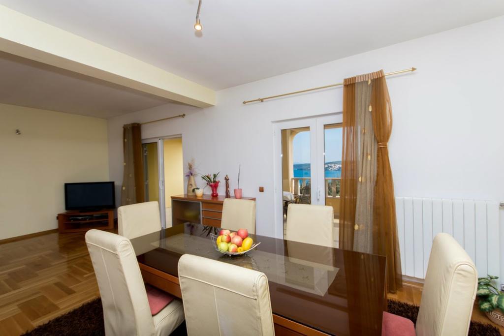 Apartments Meri Seget Vranjica Exterior photo