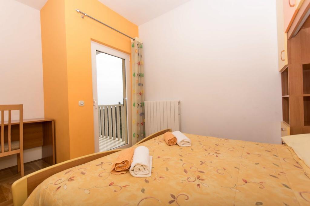 Apartments Meri Seget Vranjica Exterior photo