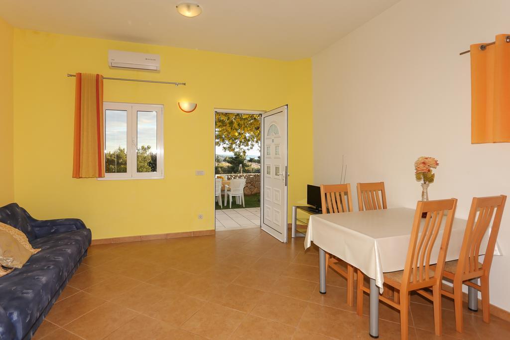Apartments Meri Seget Vranjica Exterior photo